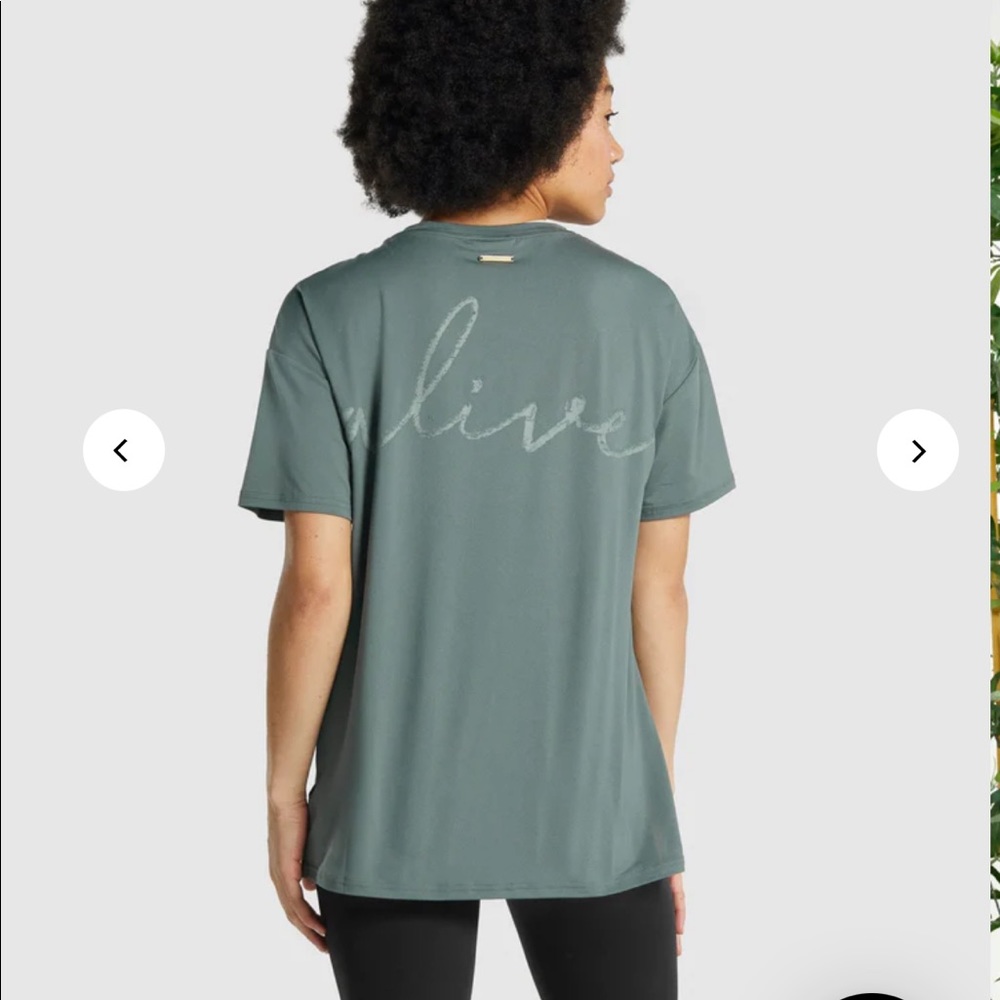 ** LOOKING FOR : Gymshark x Whitney Oversized Tee in Eucalyptus or Mink
